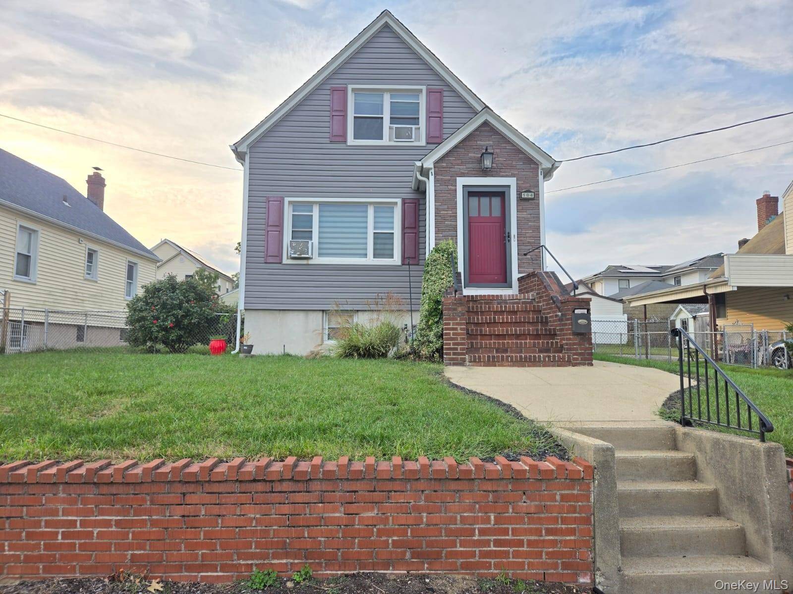 104 ORMONDE BLVD #HOUSE RENTAL, Valley Stream, NY 11580
