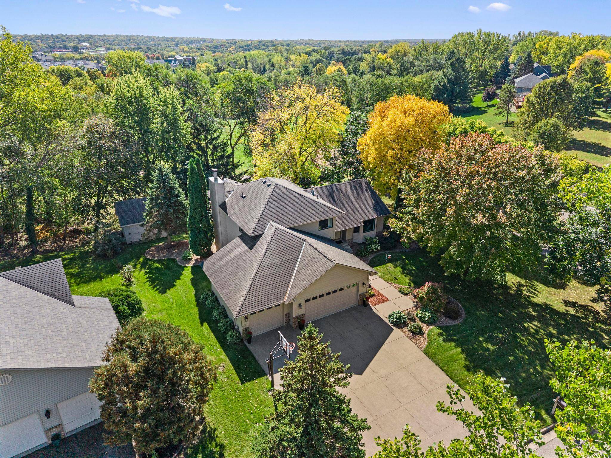 1205 Hilloway CIR, Burnsville, MN 55306