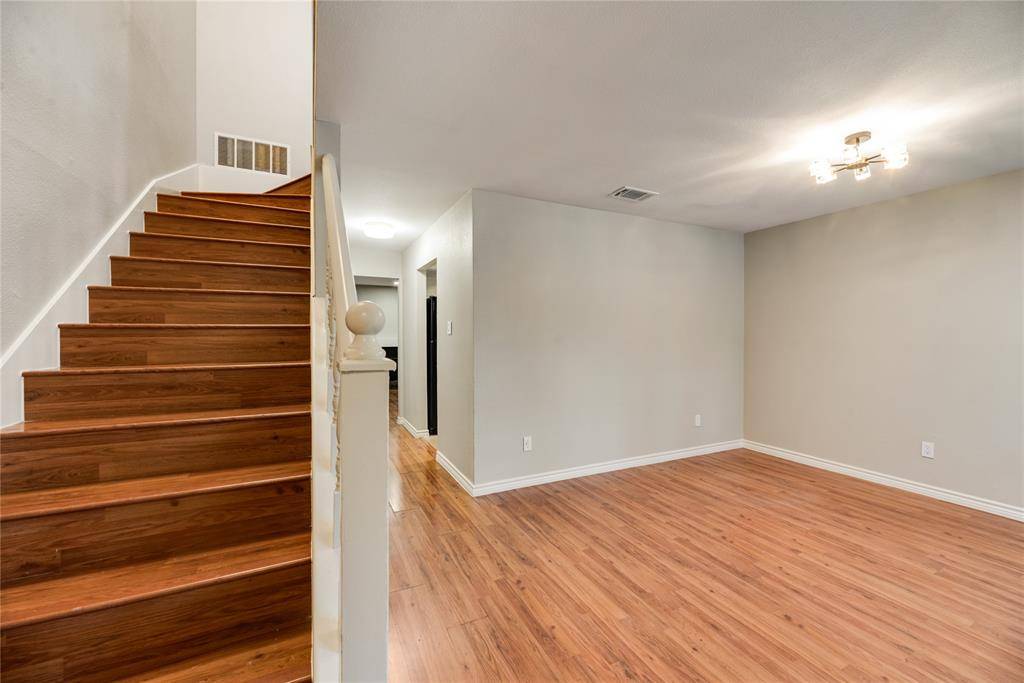 730 W Canty Street, Dallas, TX 75208