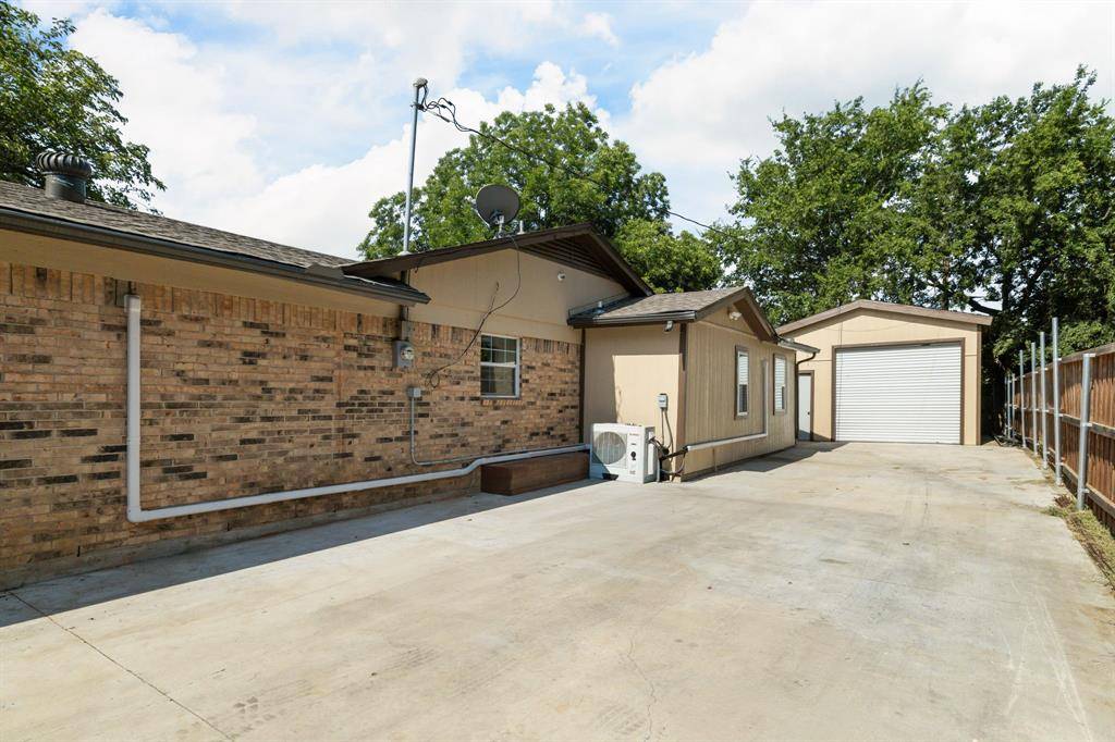 2801 Rosebud Lane, Richland Hills, TX 76118