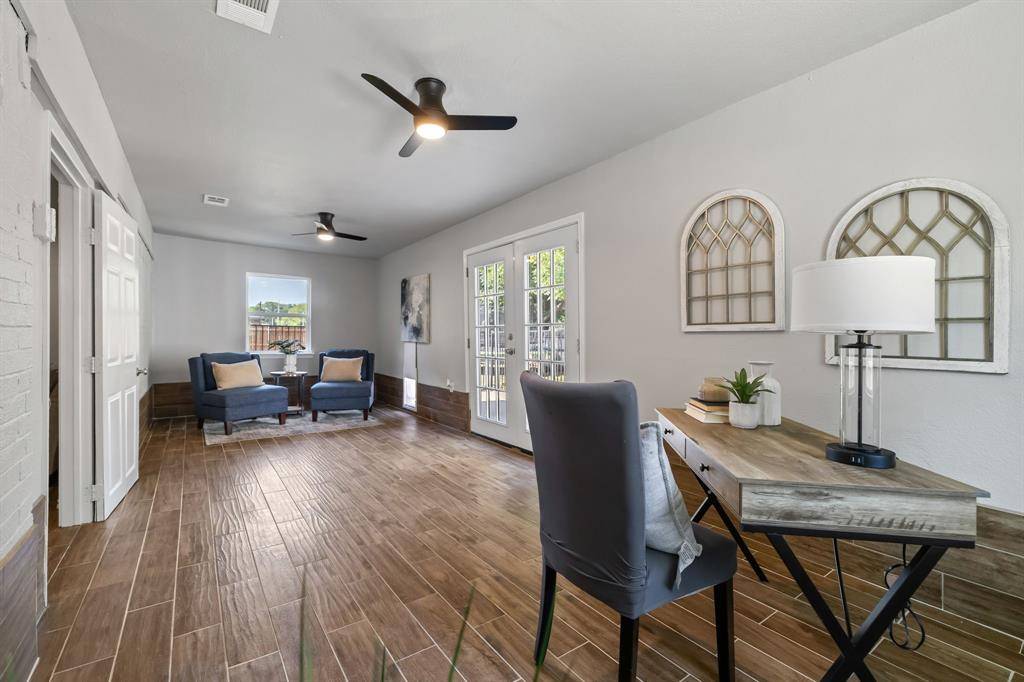 2801 Rosebud Lane, Richland Hills, TX 76118