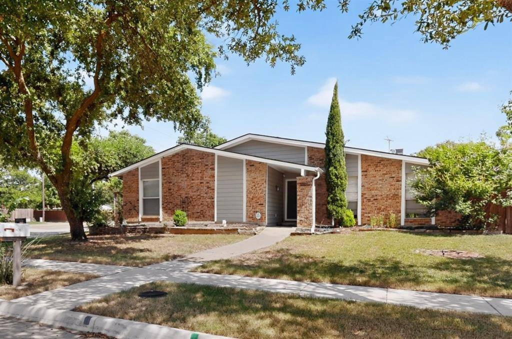 1901 Paxton Drive, Carrollton, TX 75007