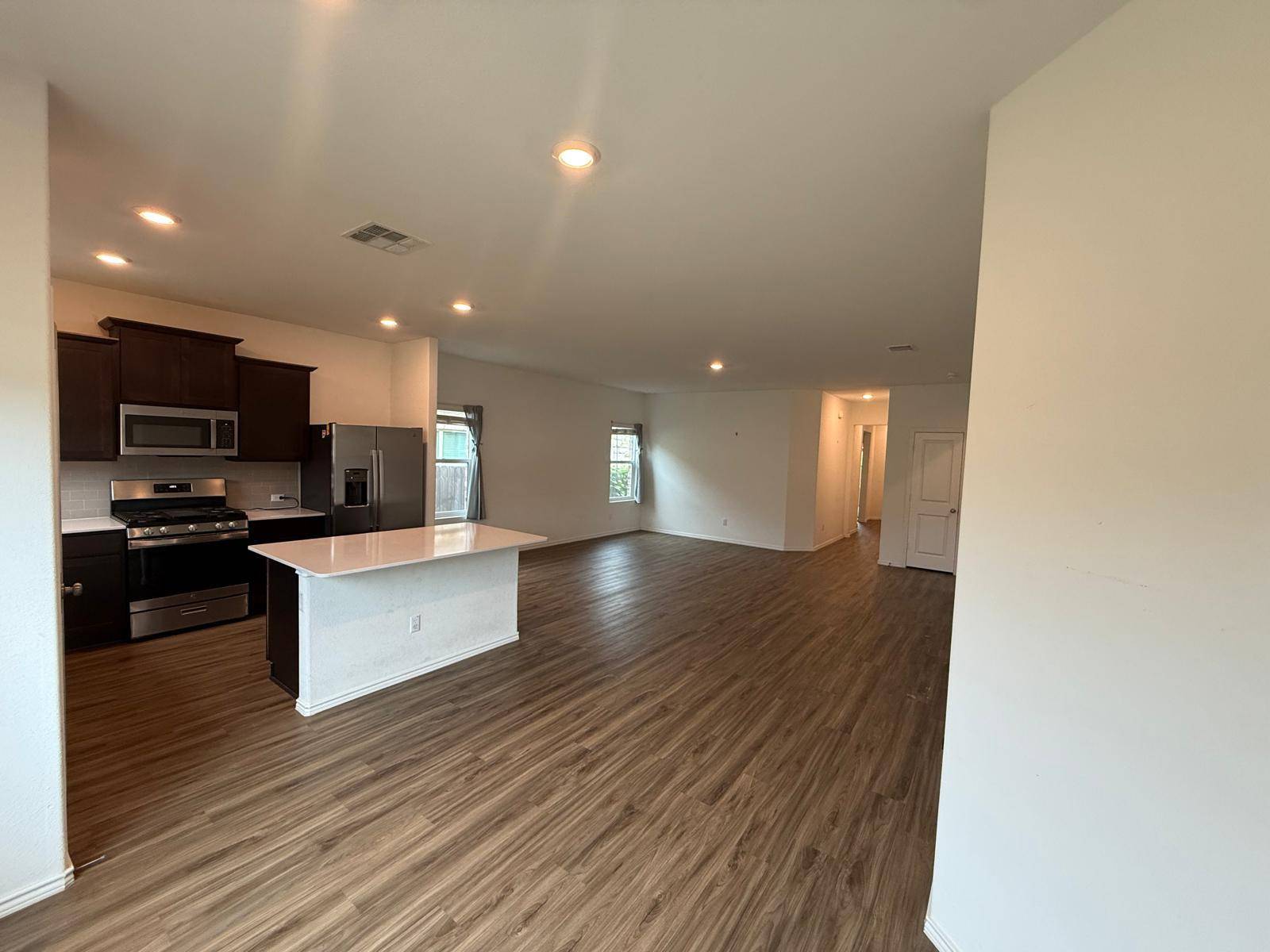 1521 Brueggerhoff RD, Leander, TX 78641