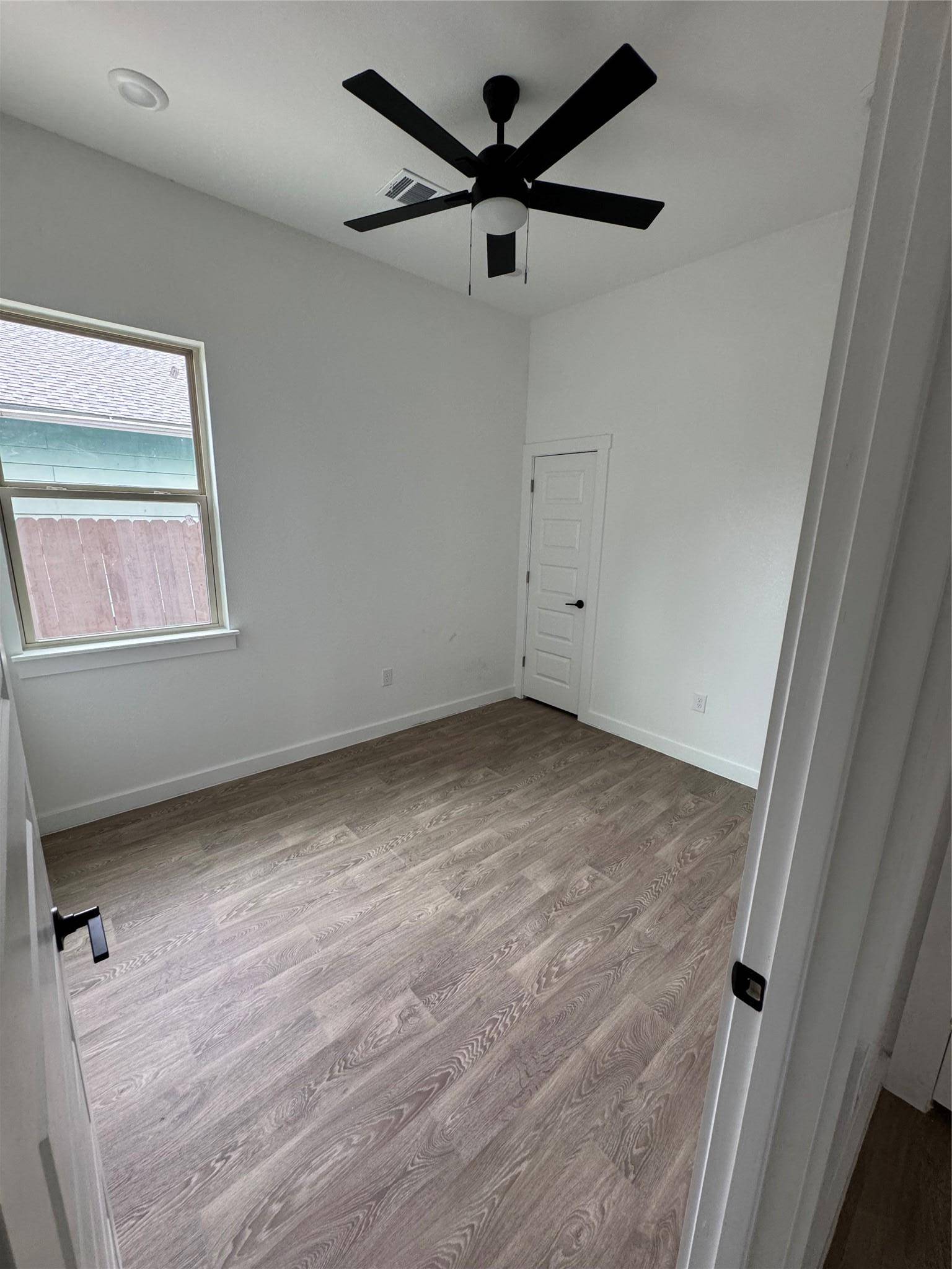710 Bland ST, Taylor, TX 76574