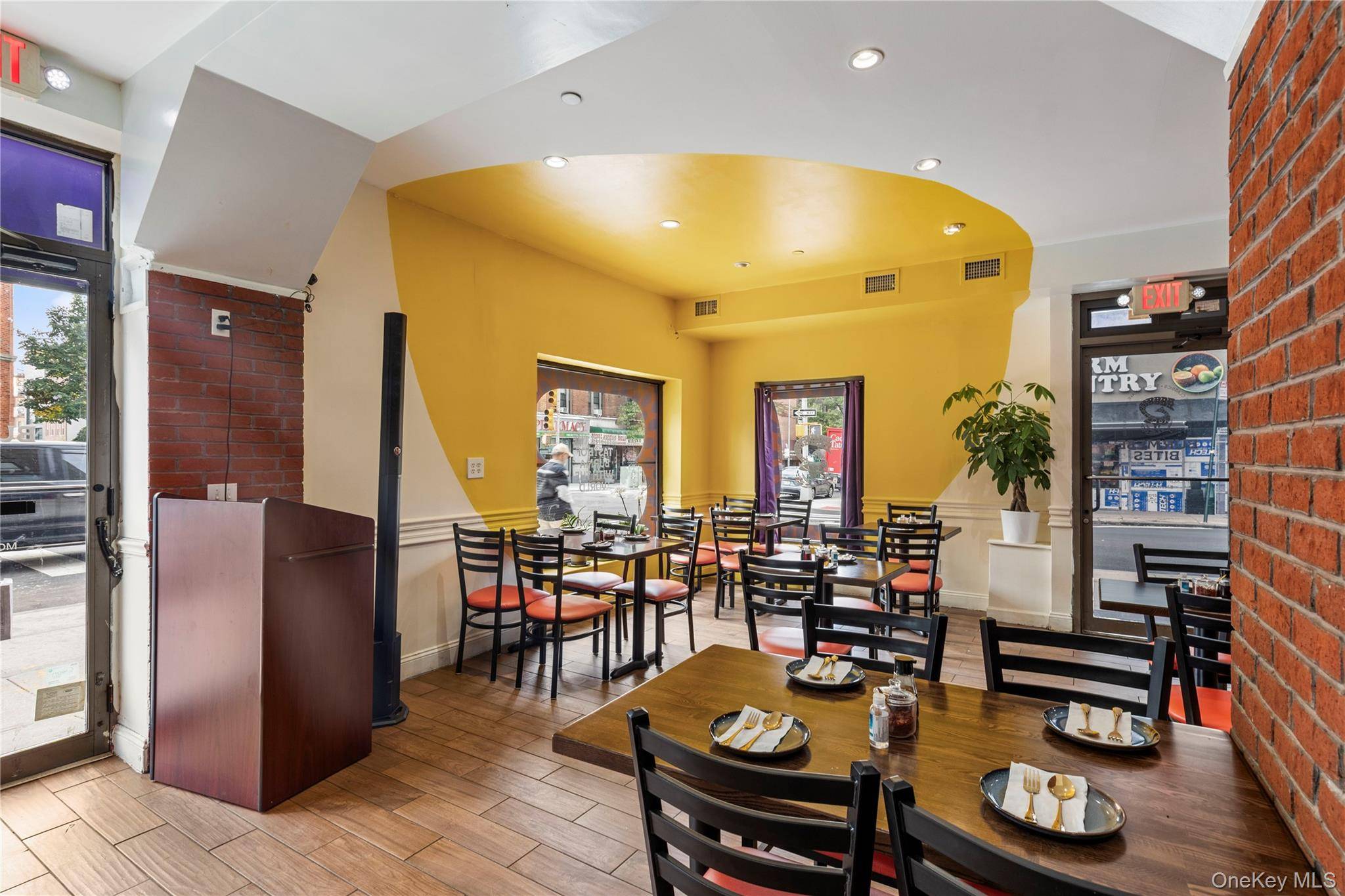 3801 31st AVE, Astoria, NY 11103