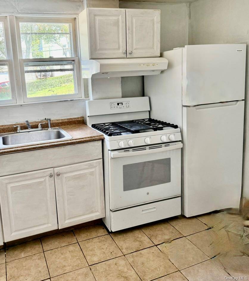 74 Yale AVE, Ossining, NY 10562