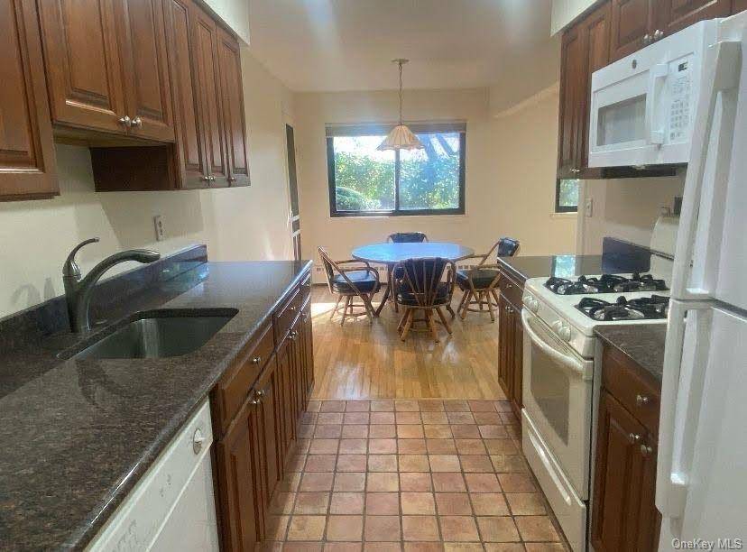 6 W. lawrence Park Drive #2, Piermont, NY 10968