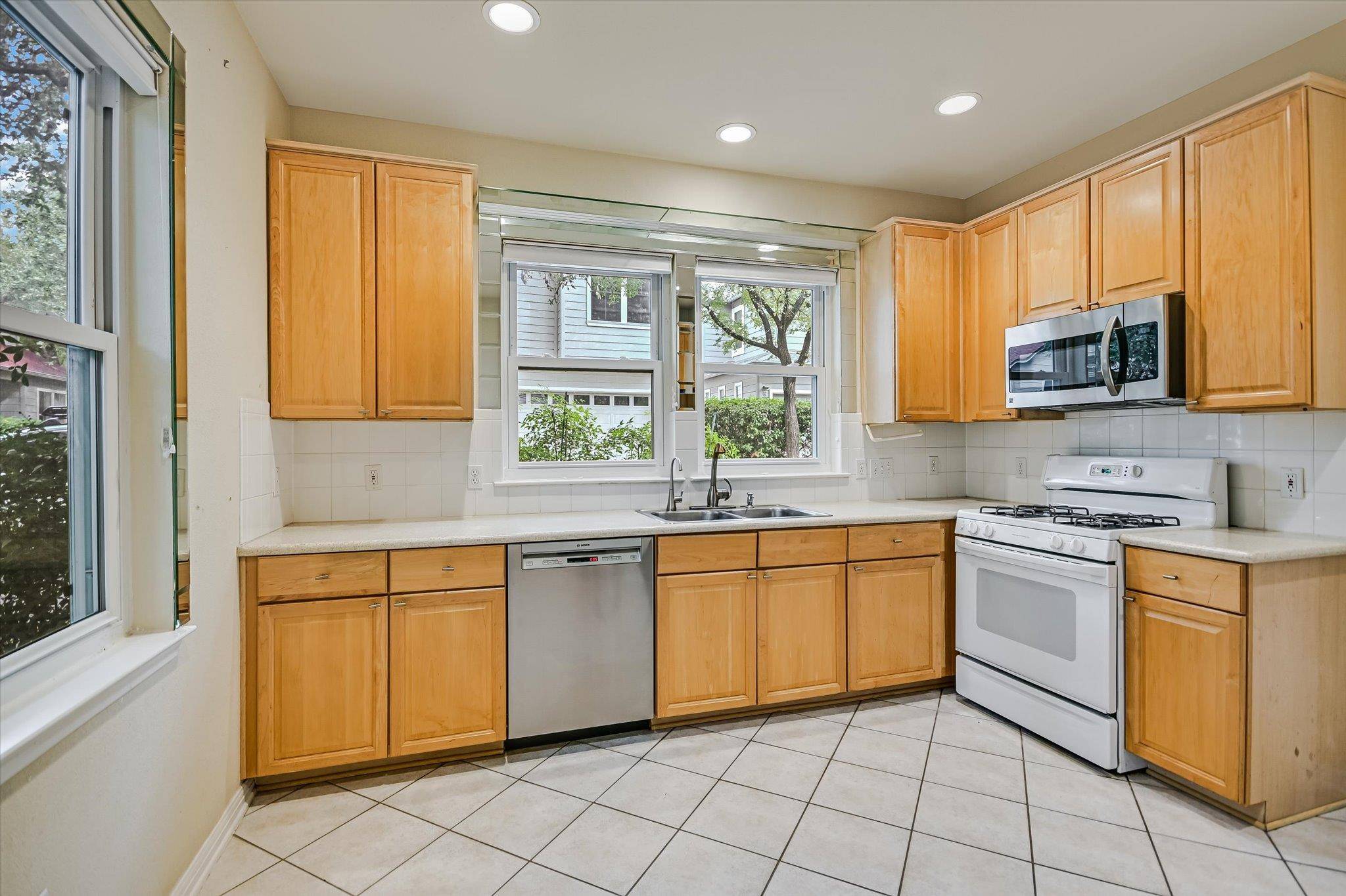 1011 Brodie ST #28, Austin, TX 78704