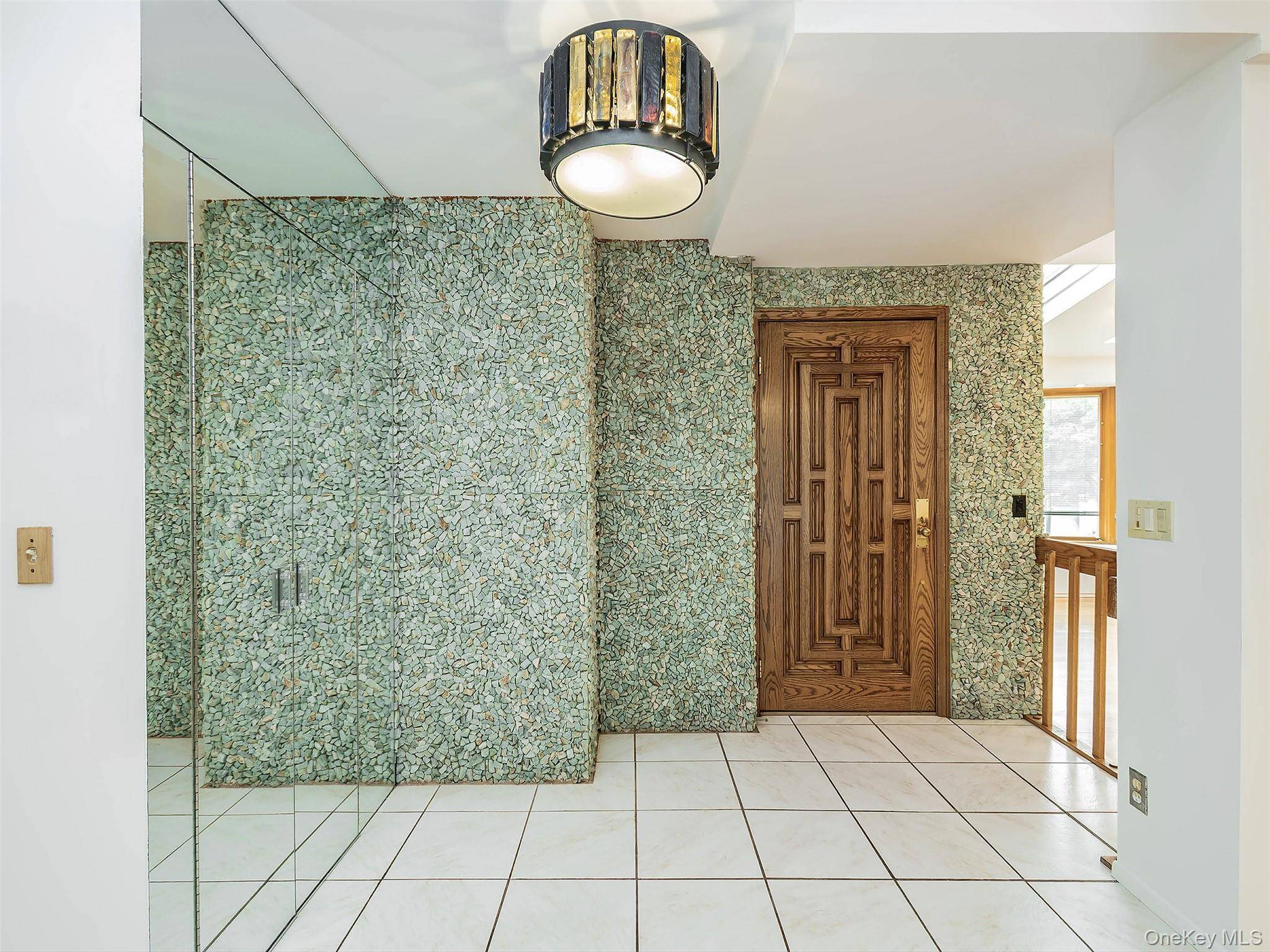 24 Downing AVE, Sea Cliff, NY 11579