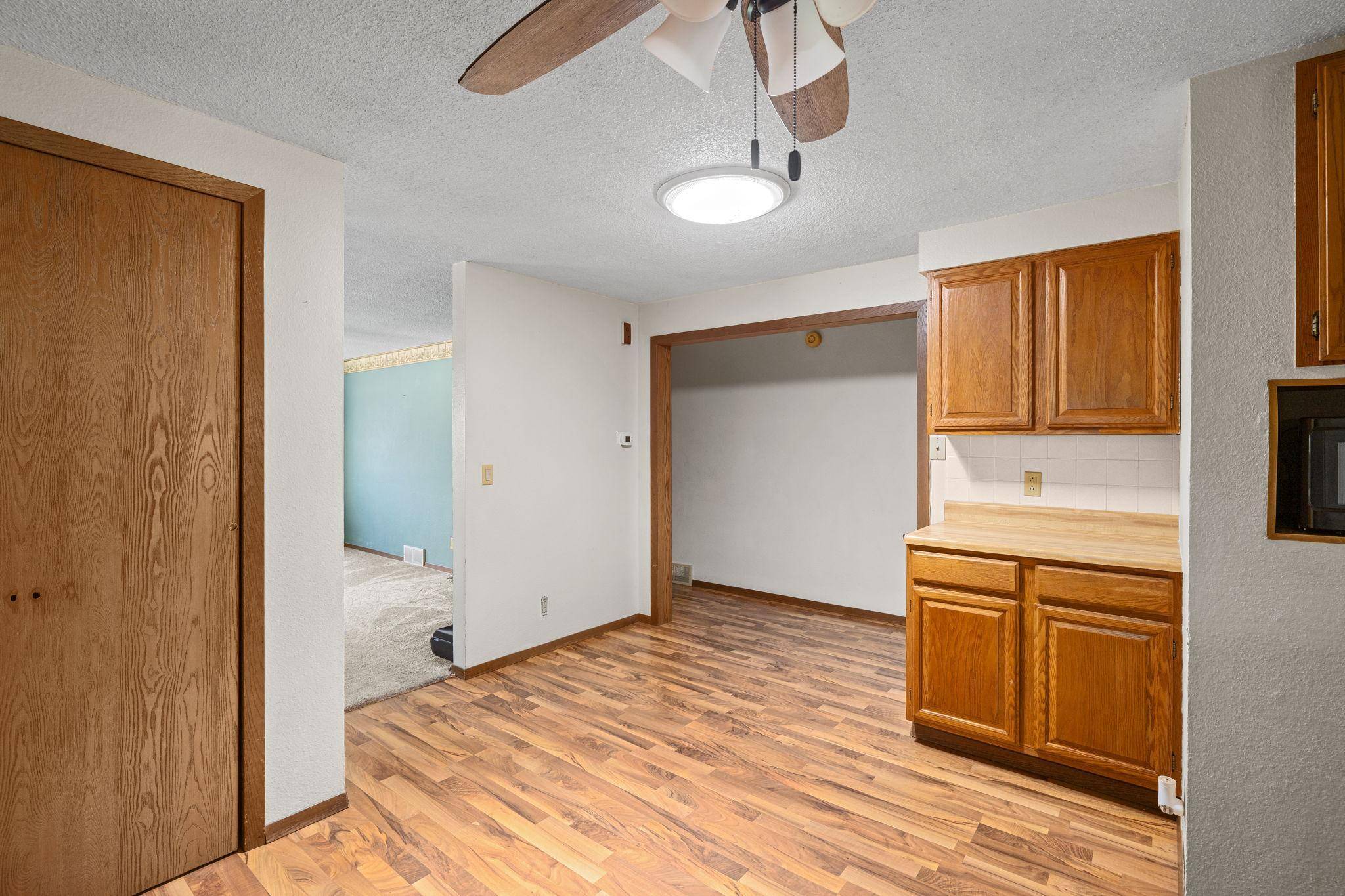 460 Center ST, Dakota, MN 55925