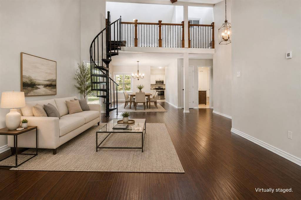 2702 Duval Drive, Dallas, TX 75211