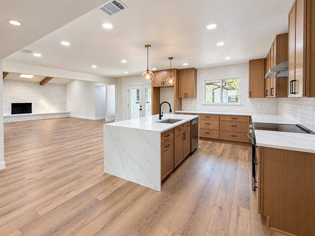2709 Prairie Creek Court, Plano, TX 75075