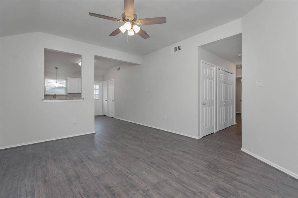 8112 Arbor Avenue, Fort Worth, TX 76116