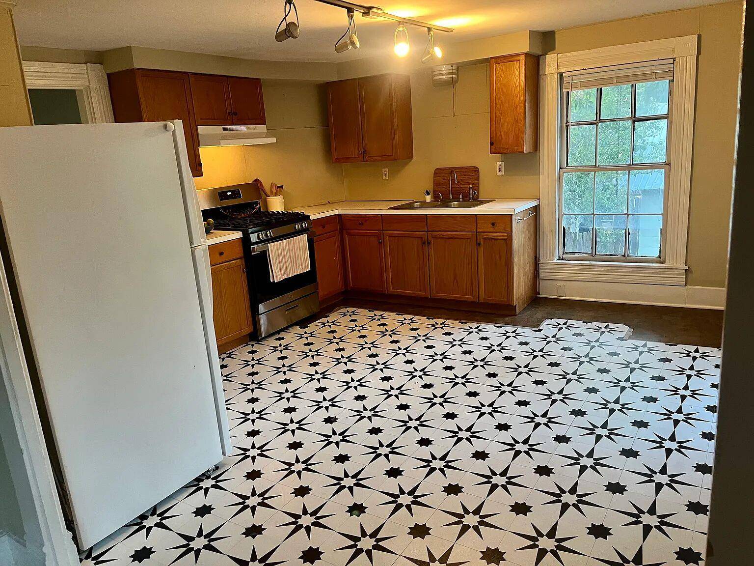 706 W 32nd ST #B, Austin, TX 78705