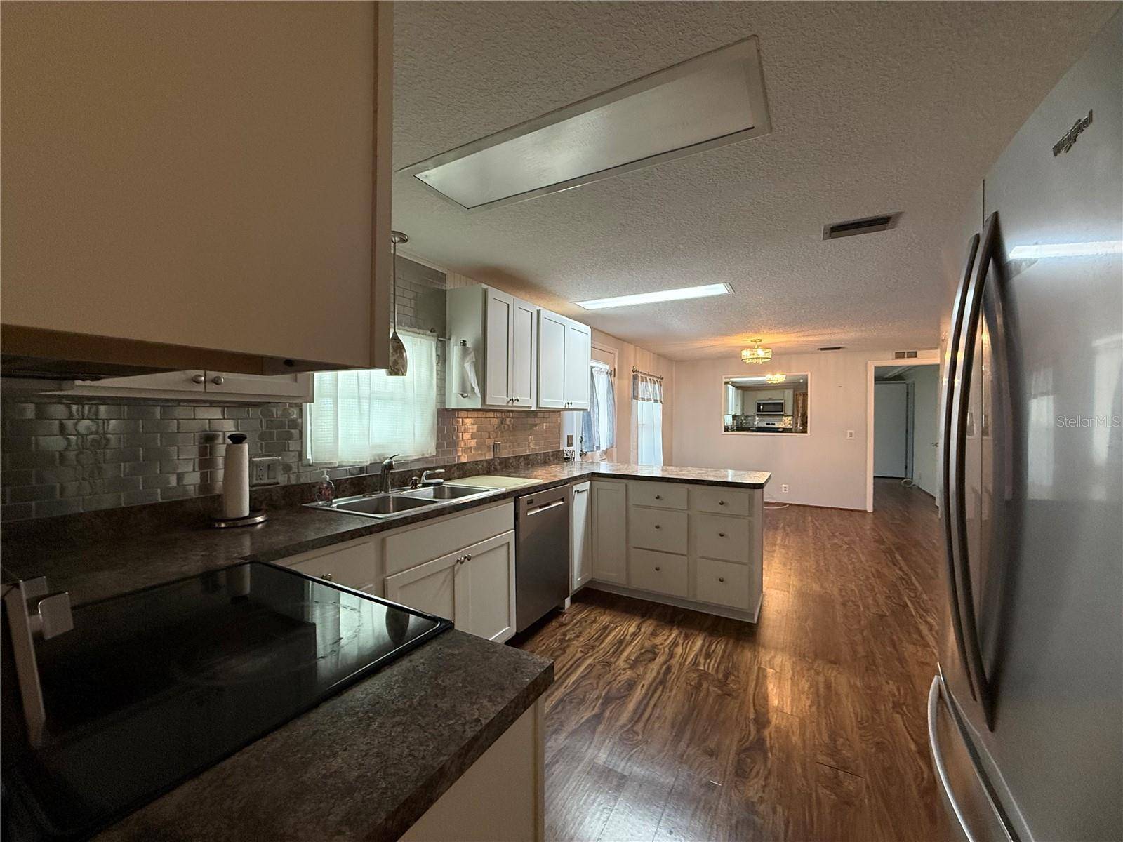 17 N BOBWHITE RD, Wildwood, FL 34785