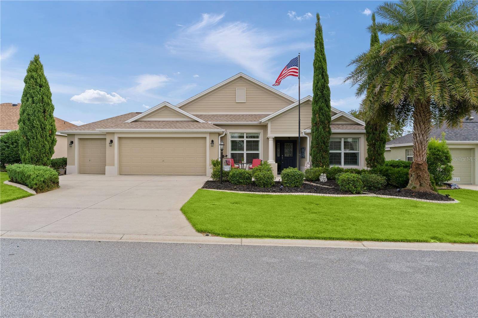 3275 KILARNY PL, The Villages, FL 32163