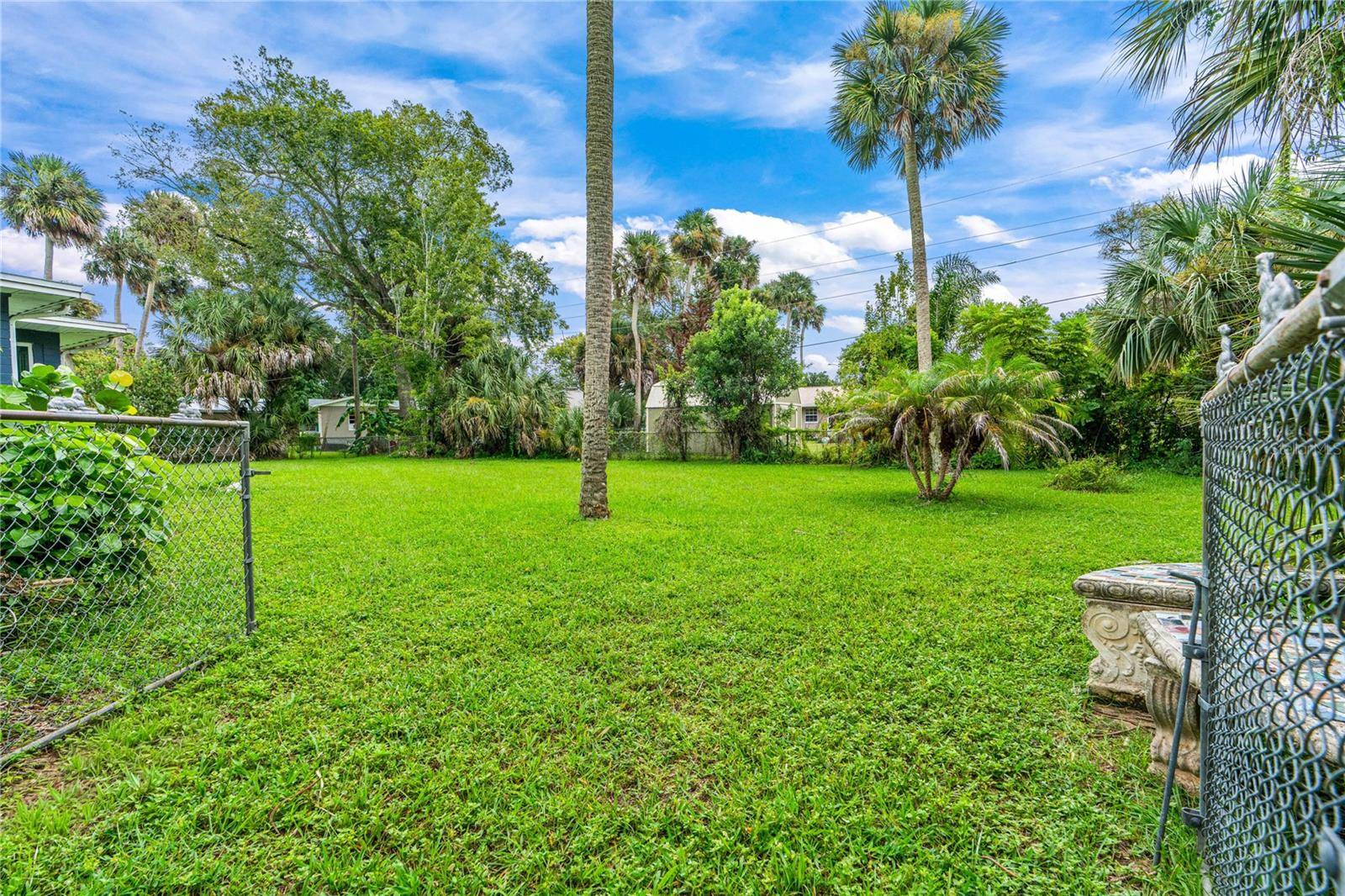 555 RIDGE BLVD, South Daytona, FL 32119