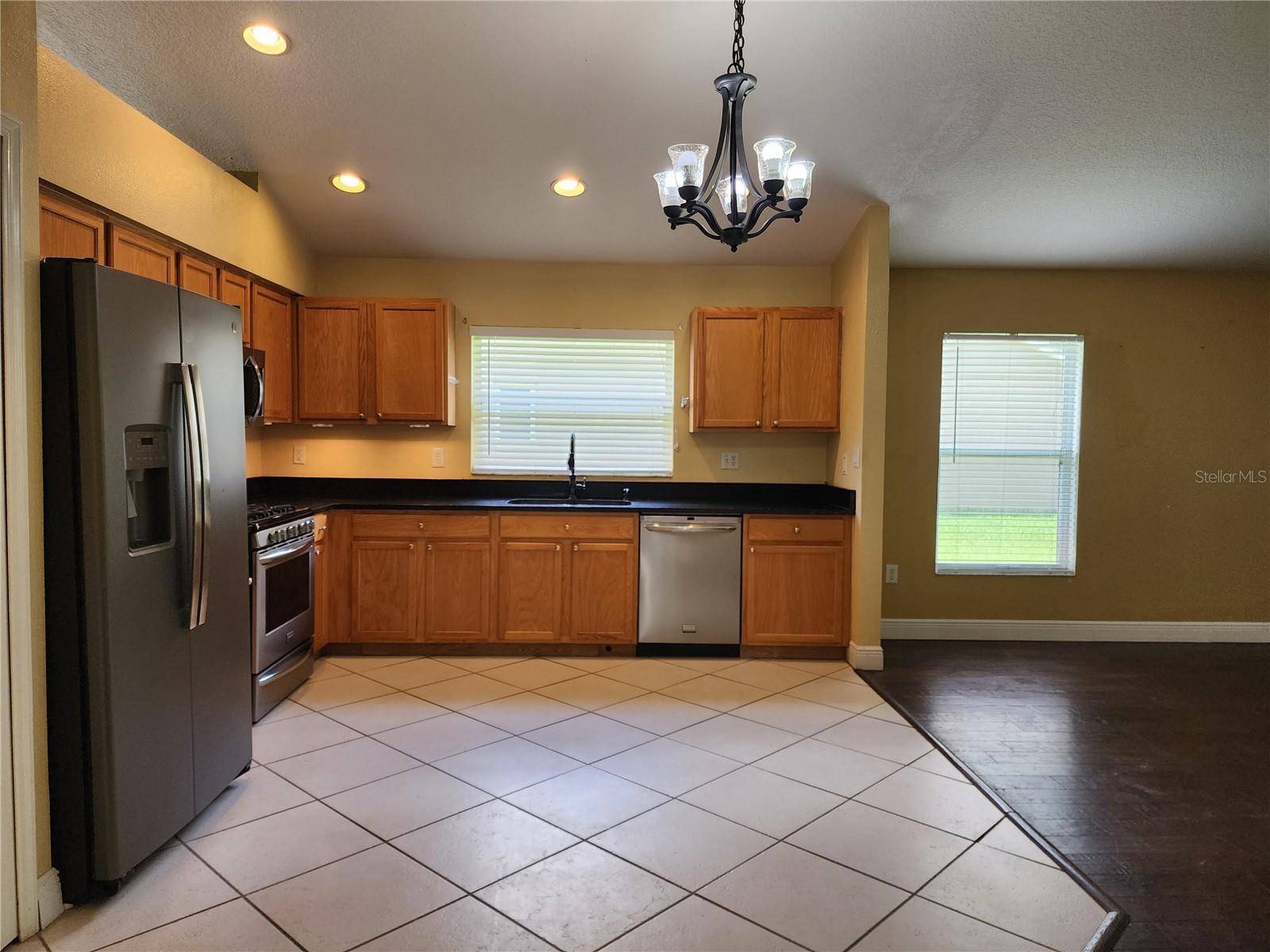 30702 IVERSON DR, Wesley Chapel, FL 33543