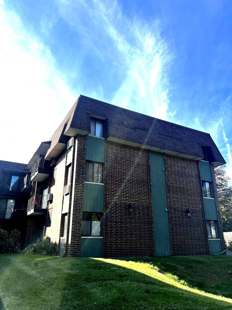 4942 Douglas RD #206, Downers Grove, IL 60515