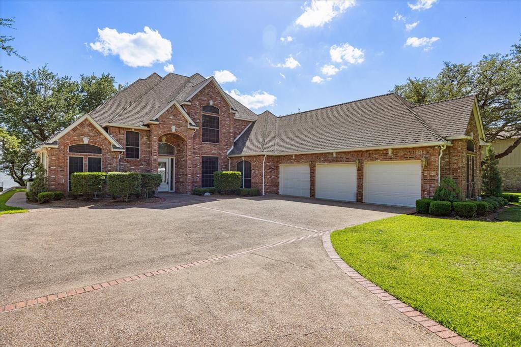 5202 Comanche Vista Trail, Granbury, TX 76049