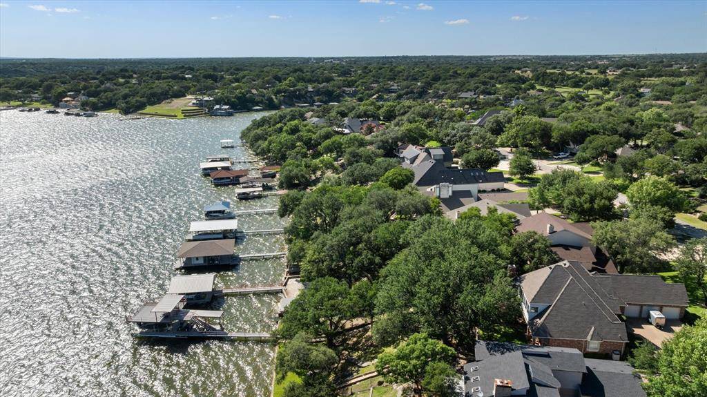5202 Comanche Vista Trail, Granbury, TX 76049