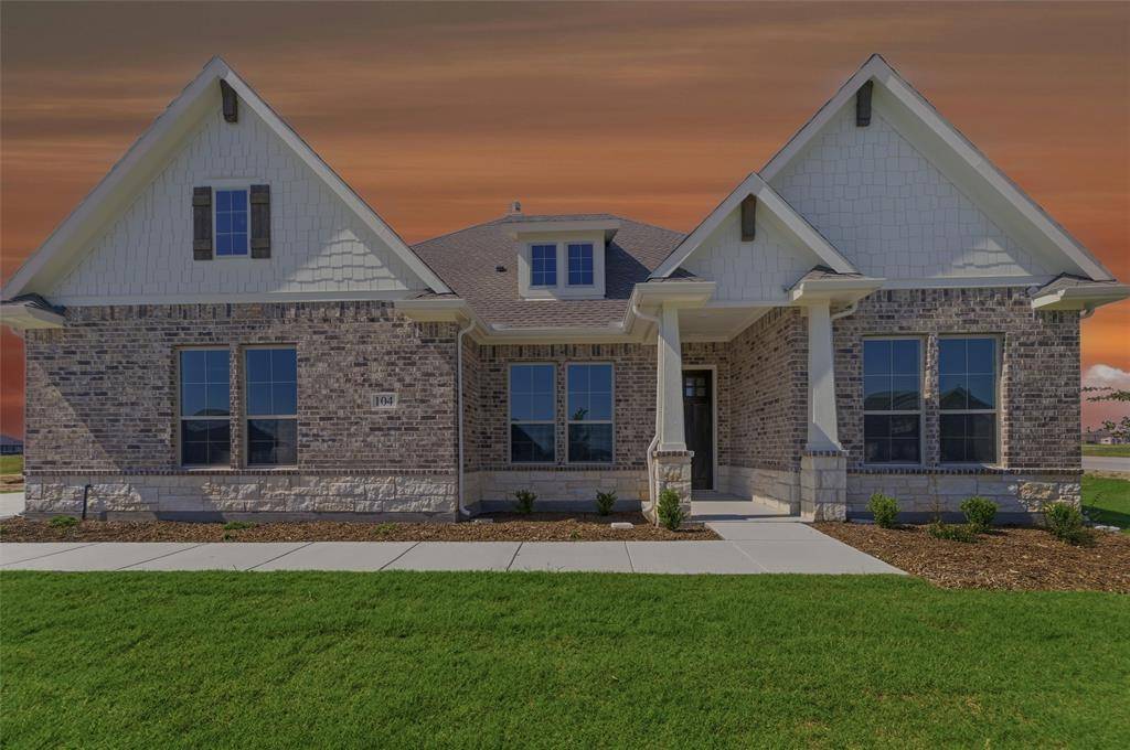 104 Snowy Owl Trail, New Fairview, TX 76078