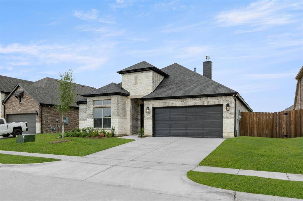 2632 Steve Street, Burleson, TX 76028