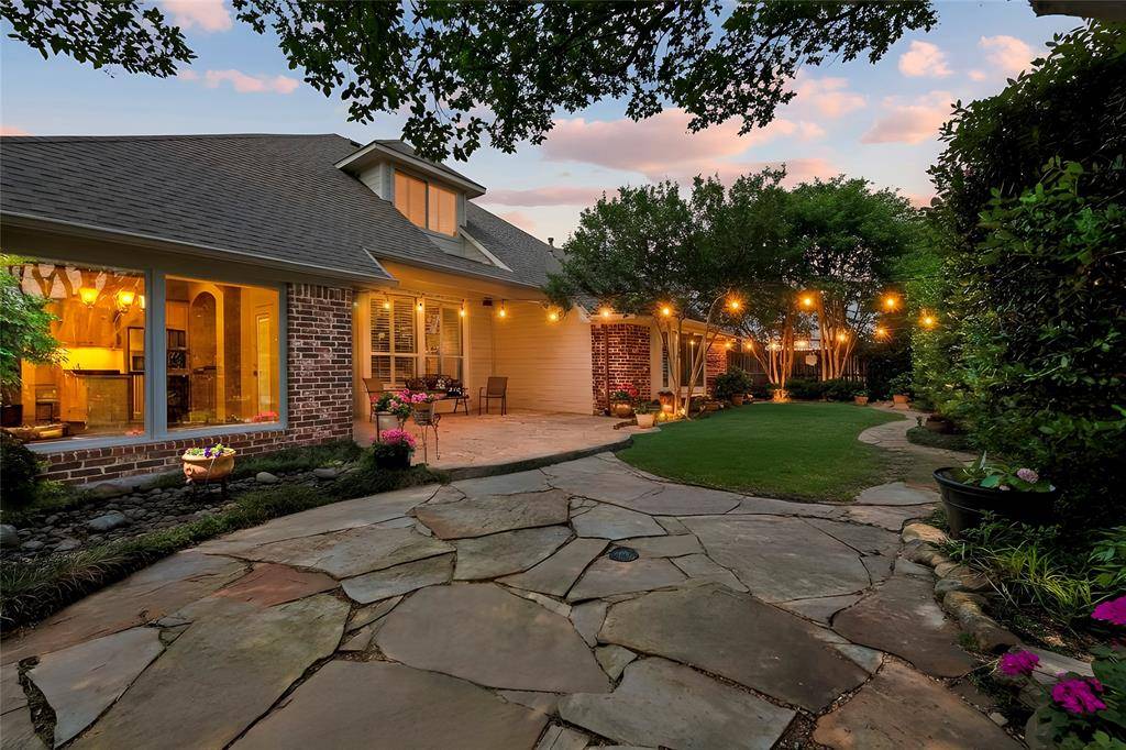15 Center Court, Heath, TX 75032