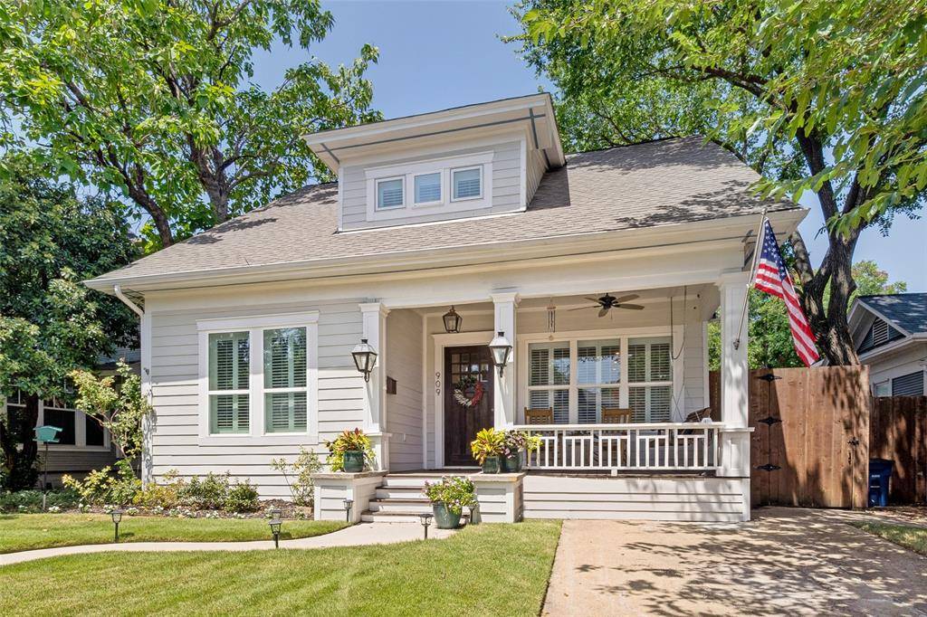 909 Woodlawn Avenue, Dallas, TX 75208