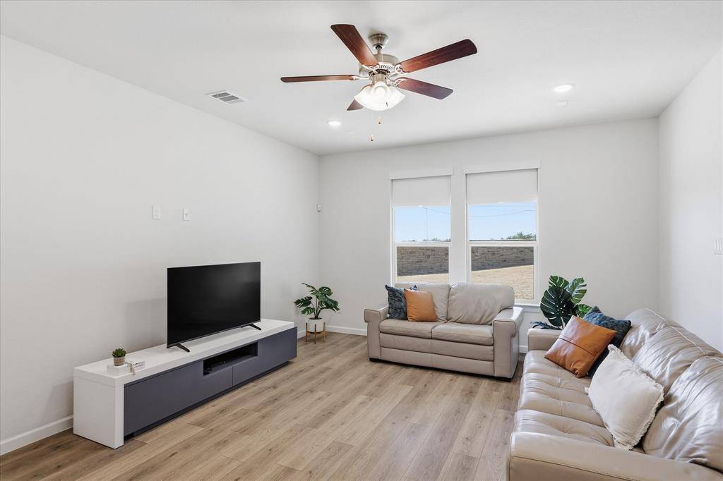 4100 Mistflower Way, Northlake, TX 76226