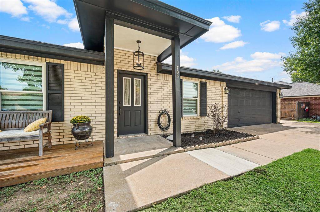 705 Western Trail, Keller, TX 76248