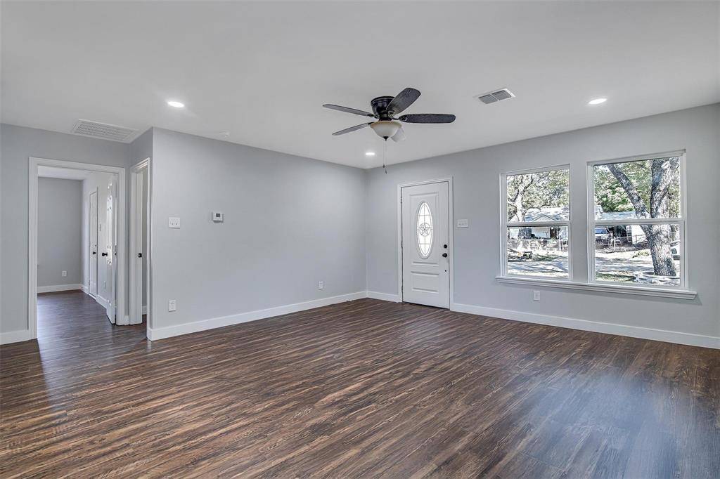 5305 Purdue Avenue, River Oaks, TX 76114