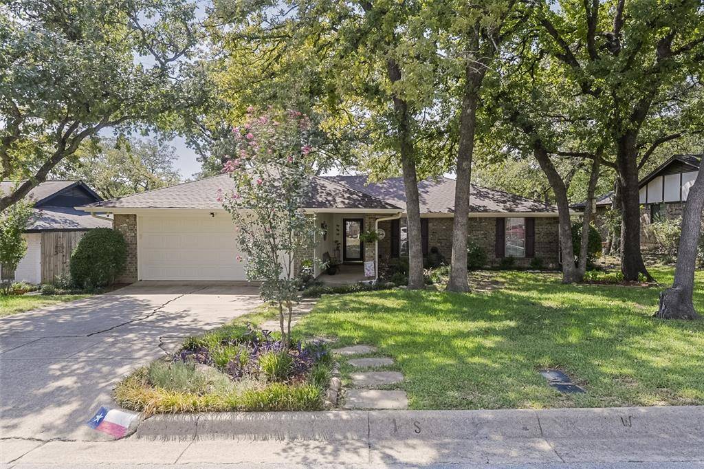 5508 Grissom Drive, Arlington, TX 76016
