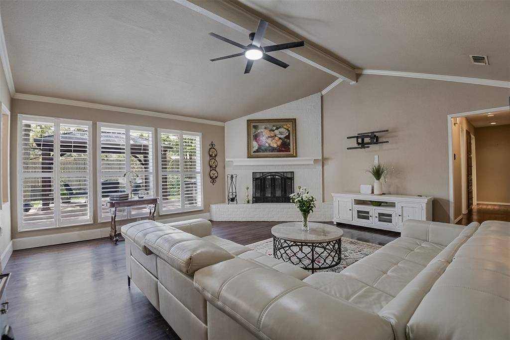5508 Grissom Drive, Arlington, TX 76016