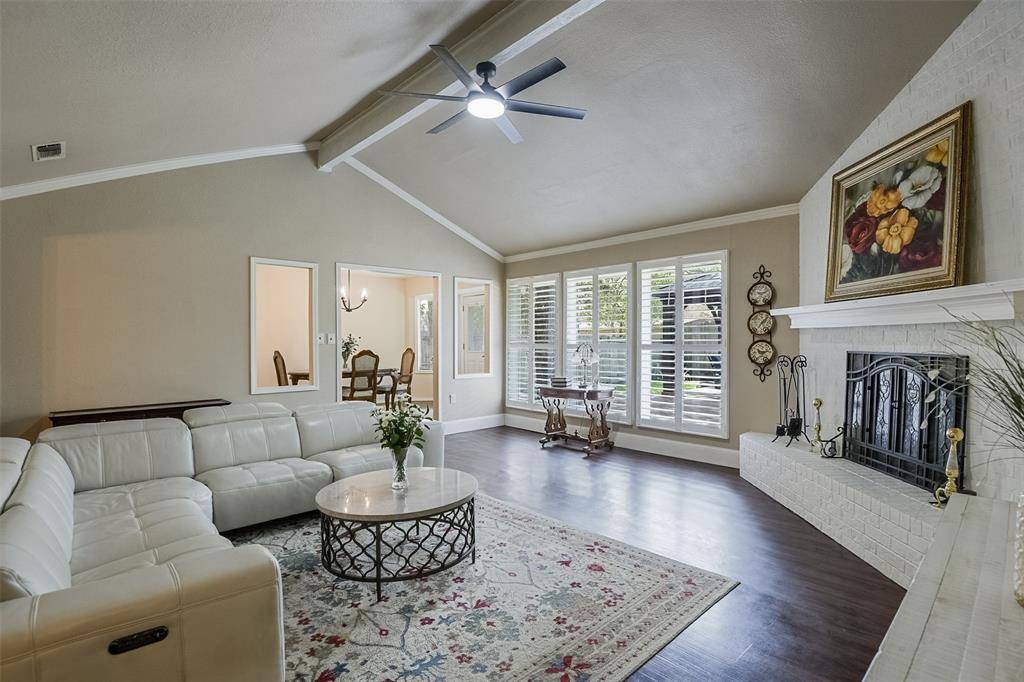 5508 Grissom Drive, Arlington, TX 76016