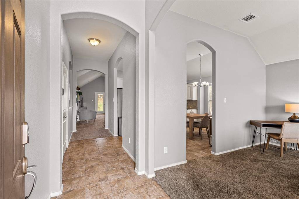 2308 Wakecrest Drive, Fort Worth, TX 76108