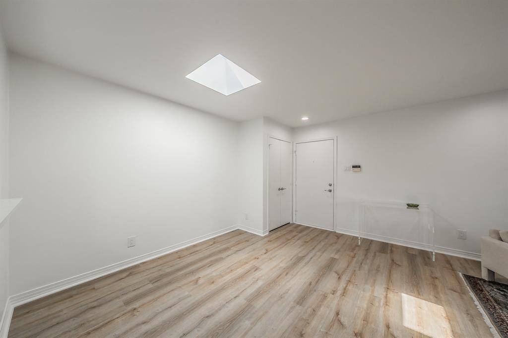 3711 Holland Avenue #303, Dallas, TX 75219