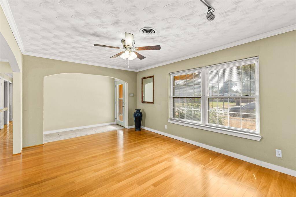 2401 Cardinal Lane, Garland, TX 75042