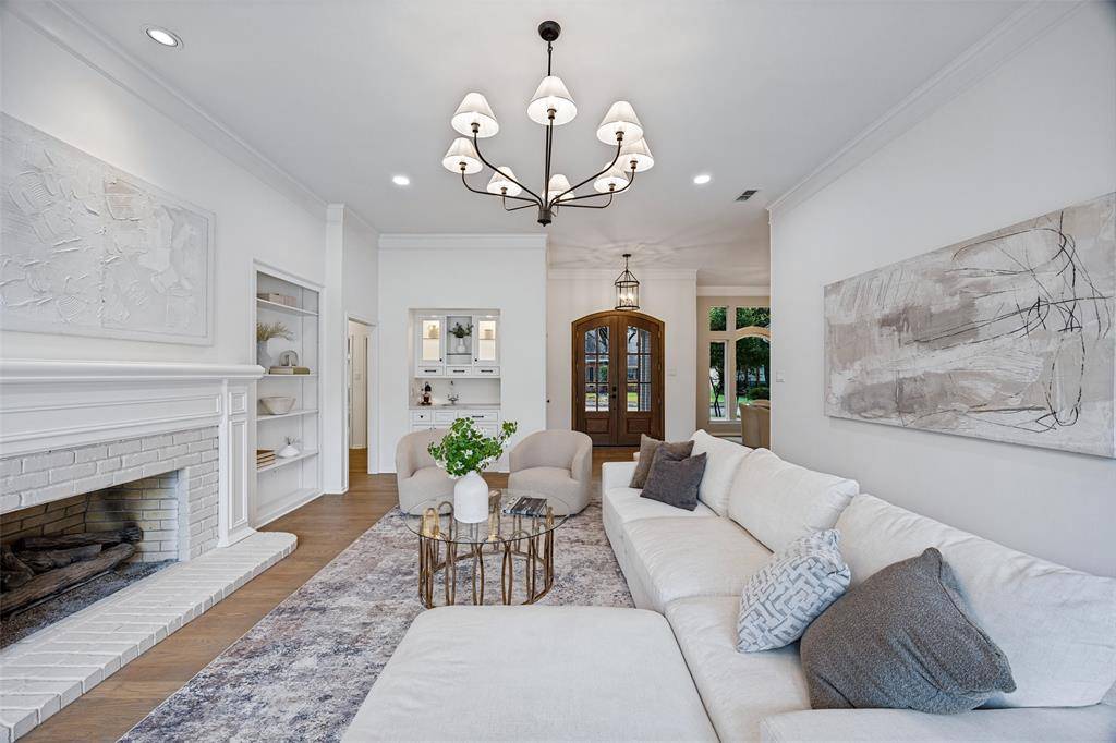6707 Dupper Drive, Dallas, TX 75252