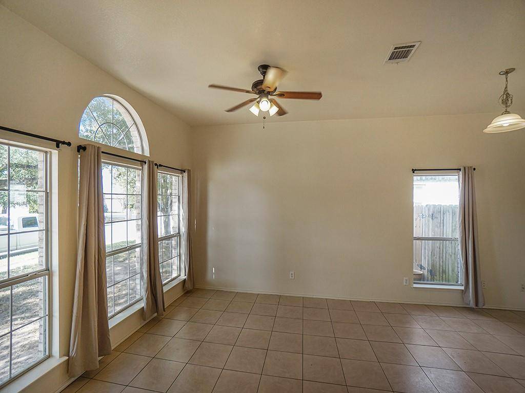 121 Shenandoah TRL, Elgin, TX 78621