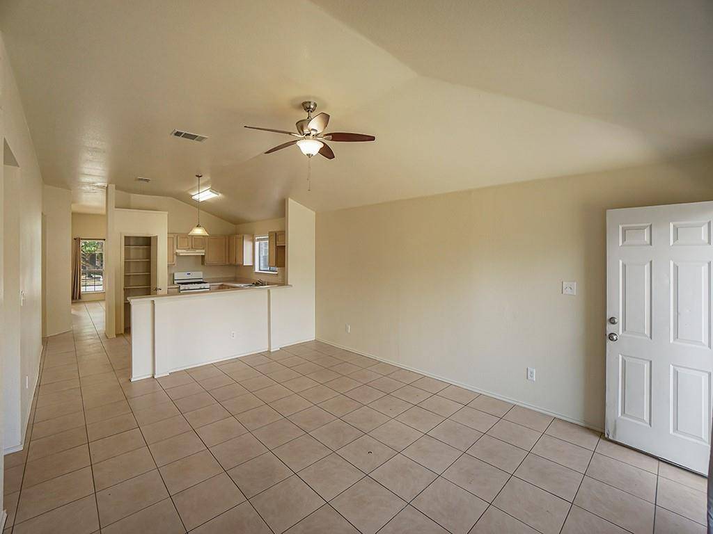 121 Shenandoah TRL, Elgin, TX 78621