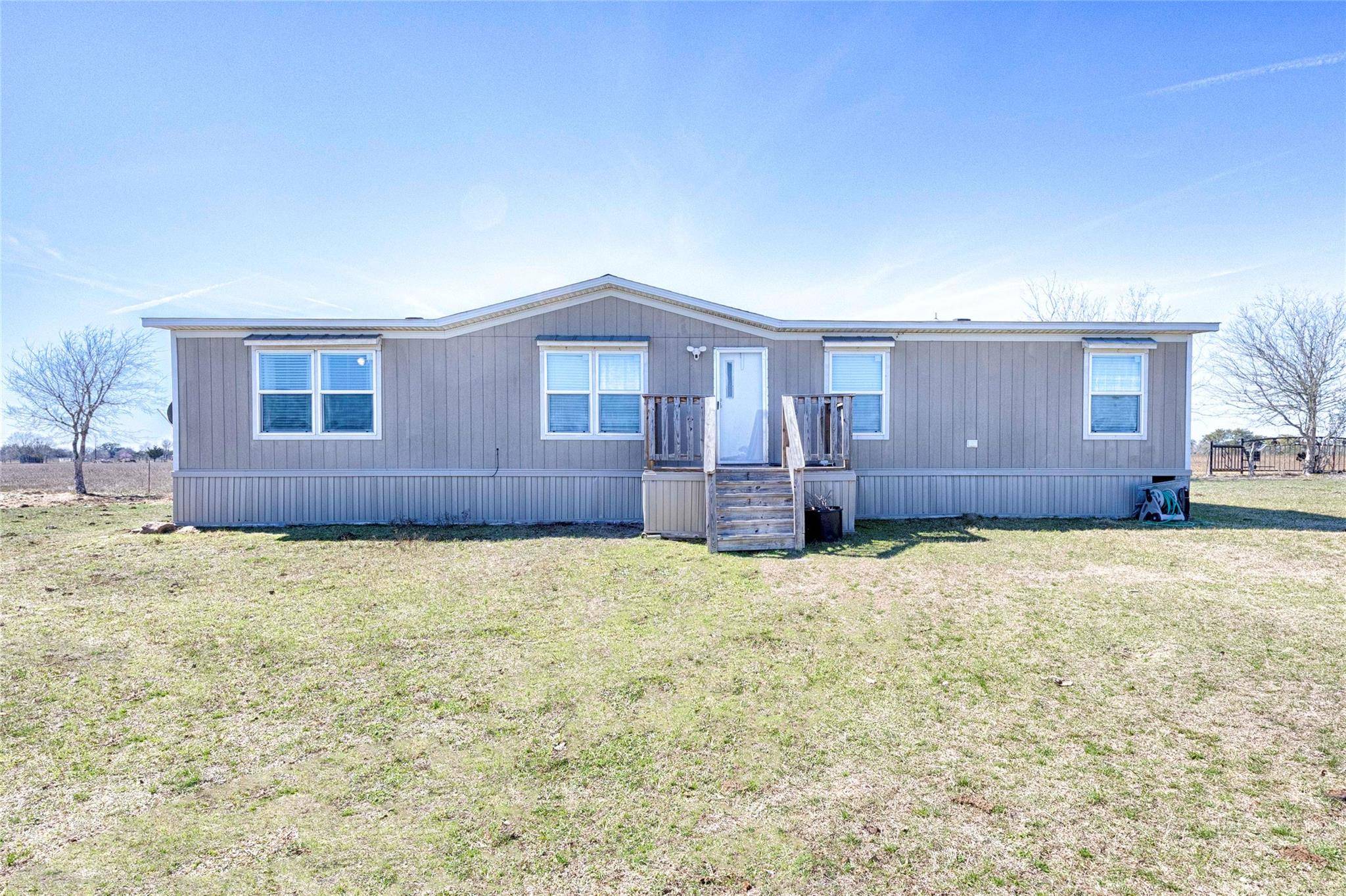 5133 W Us Highway 90, Schulenburg, TX 78956