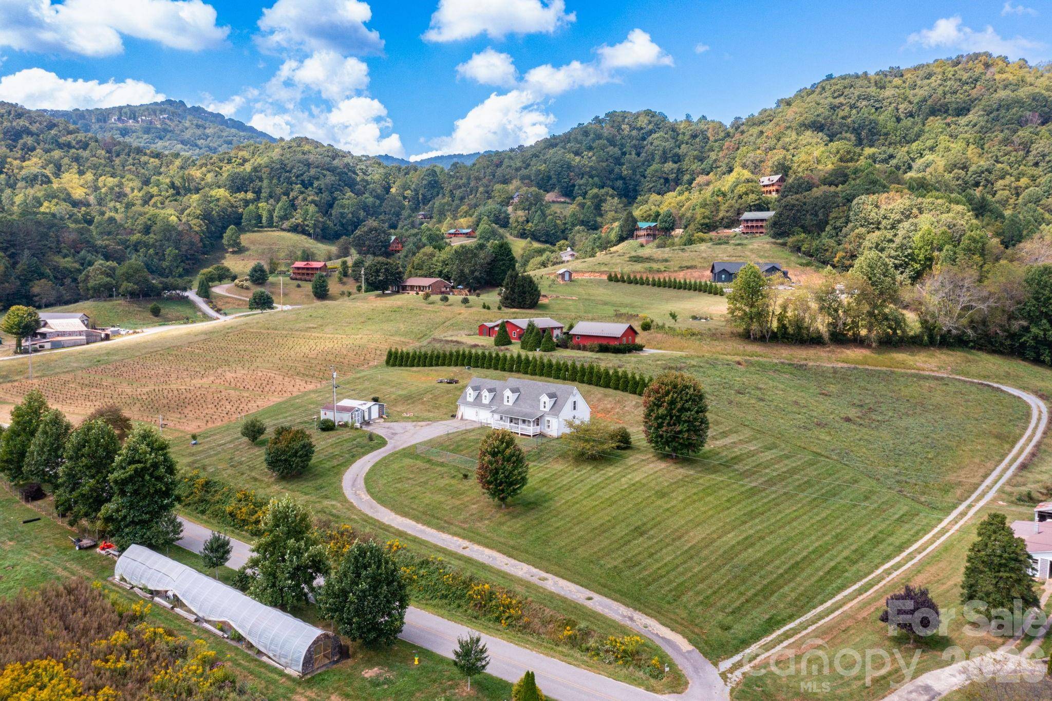 378 Yates Cove RD, Waynesville, NC 28785