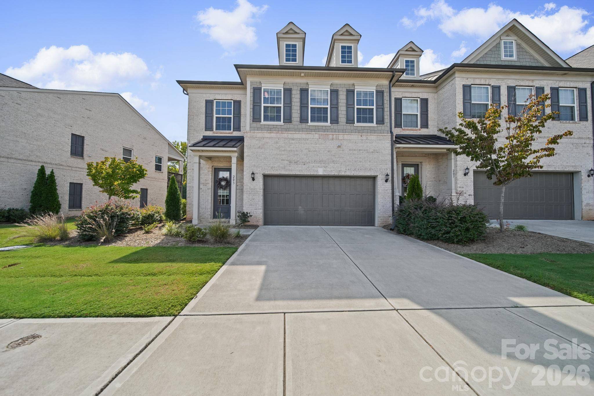 203 Heathbrook LN, Waxhaw, NC 28173