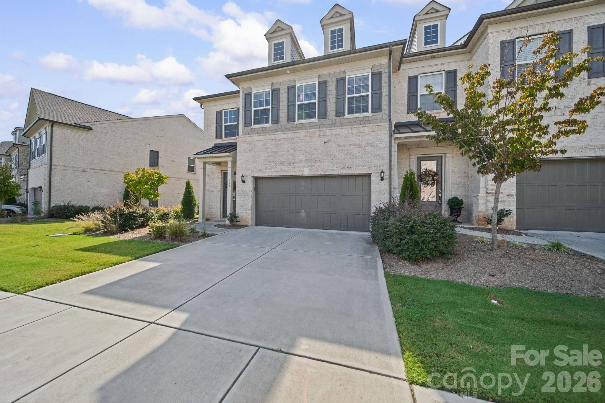 203 Heathbrook LN, Waxhaw, NC 28173