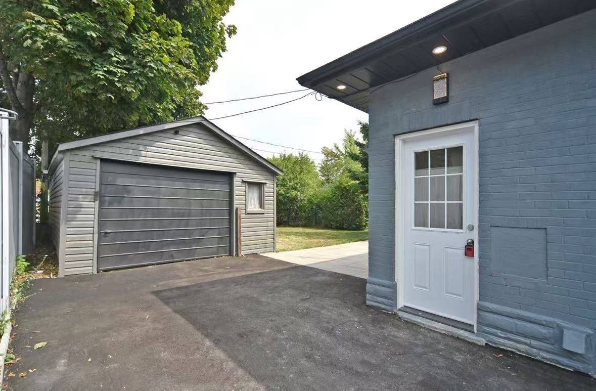 42 Rideout ST #Basement, Ajax, ON L1S 1P8