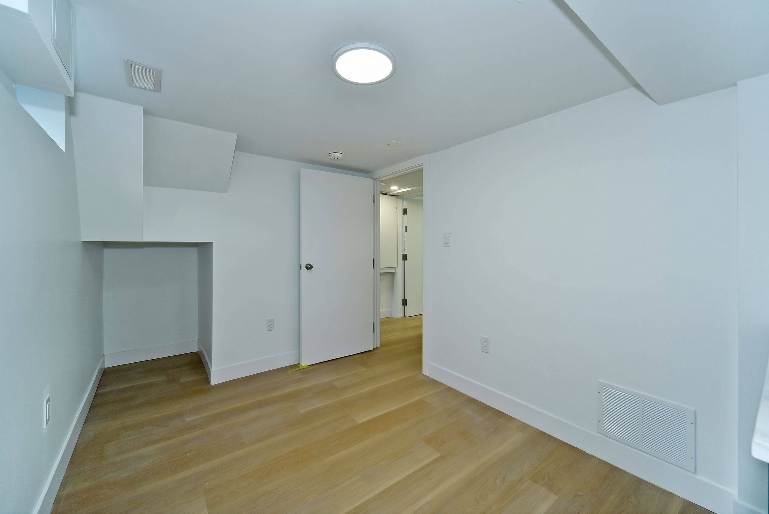 42 Rideout ST #Basement, Ajax, ON L1S 1P8