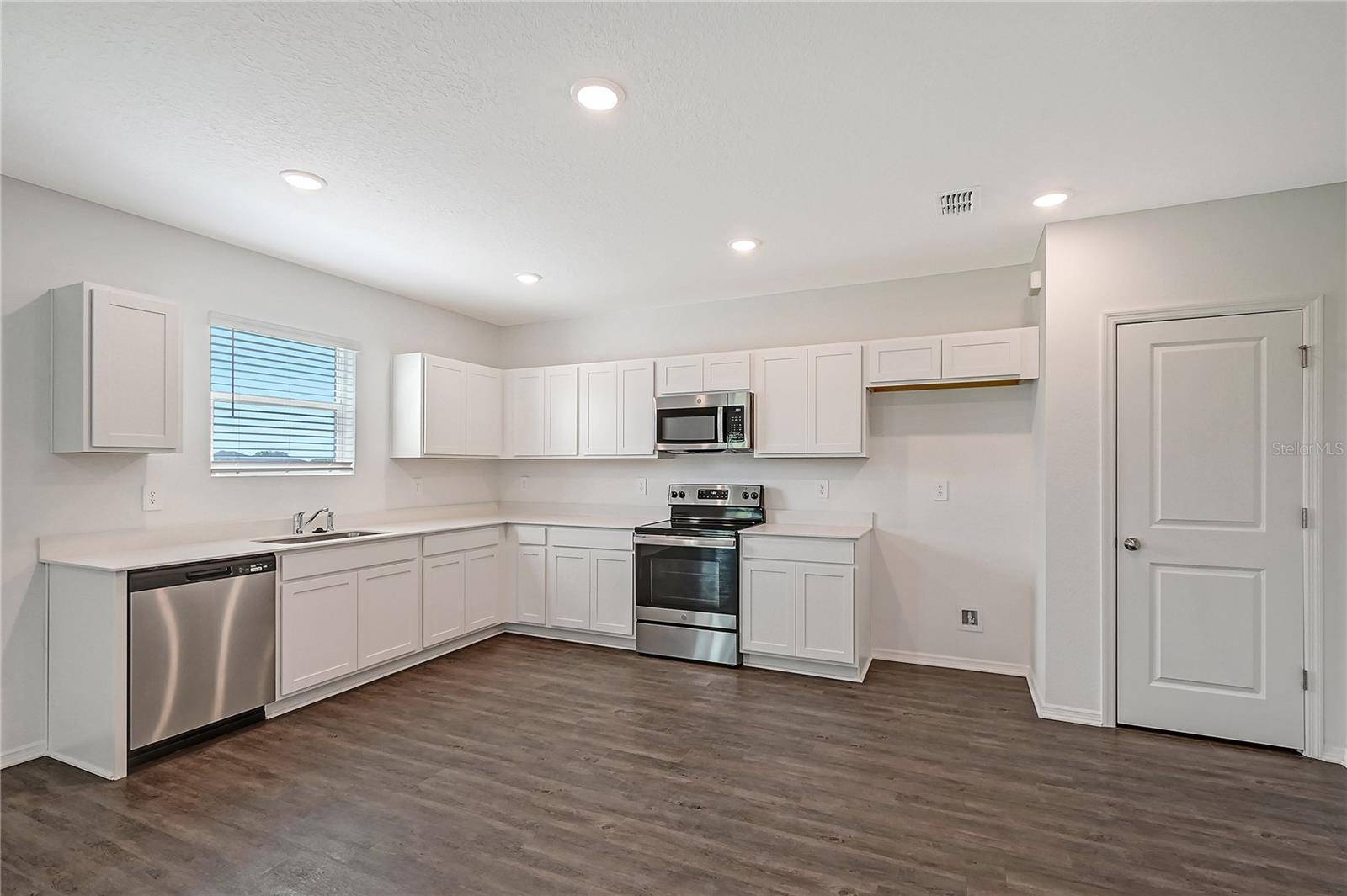 11410 LAKE LOUISA TER, Sarasota, FL 34241
