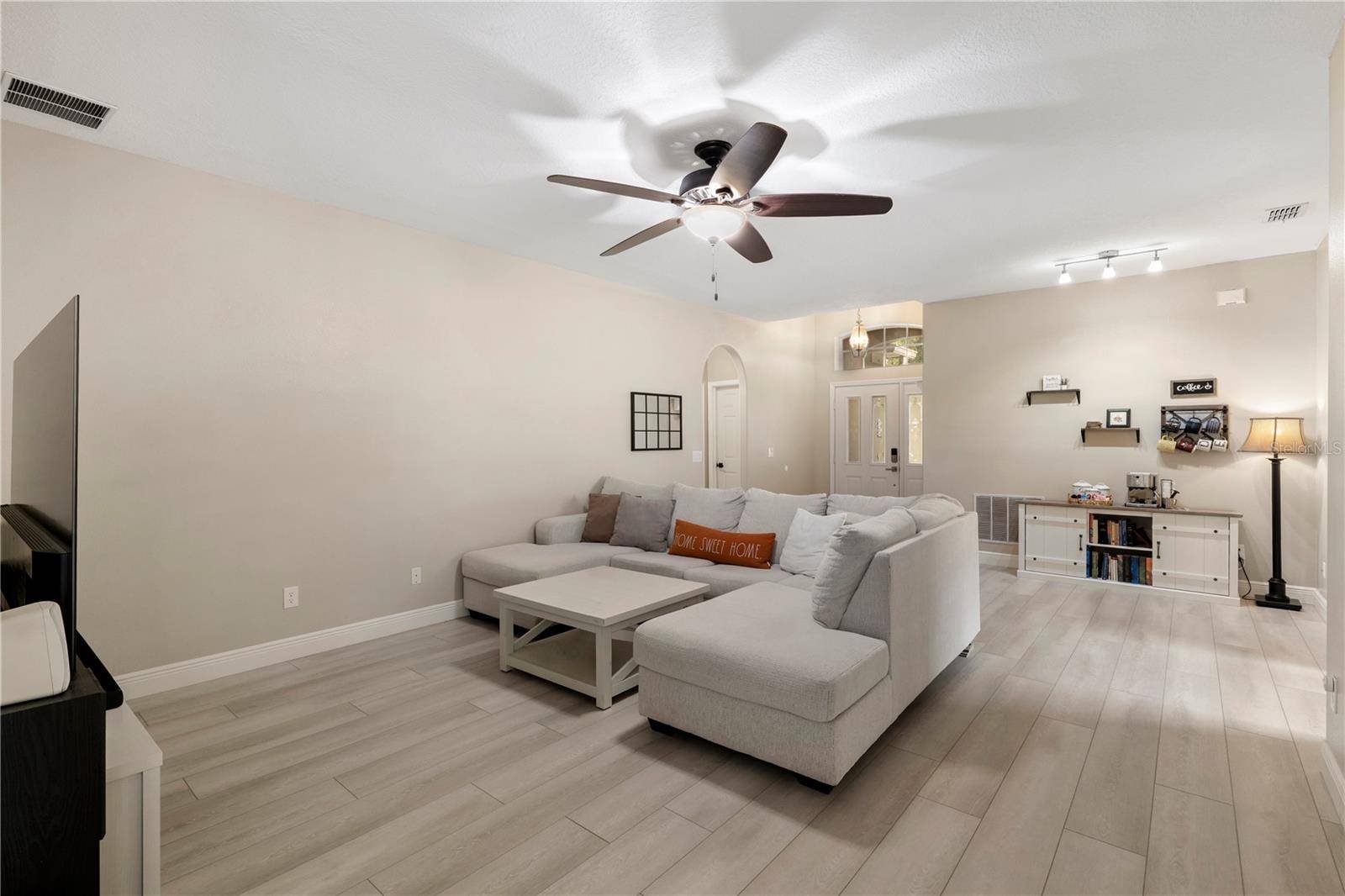 10227 ANDOVER POINT CIR, Orlando, FL 32825