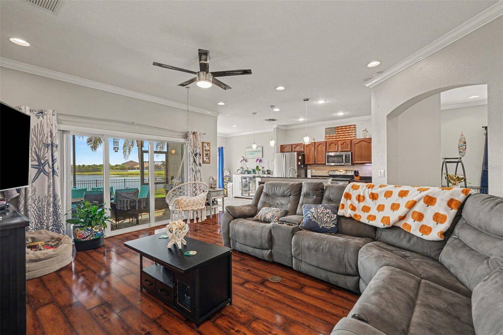 903 PARKER DEN DR, Ruskin, FL 33570